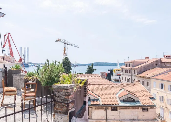 Diana's Chamber * Пула