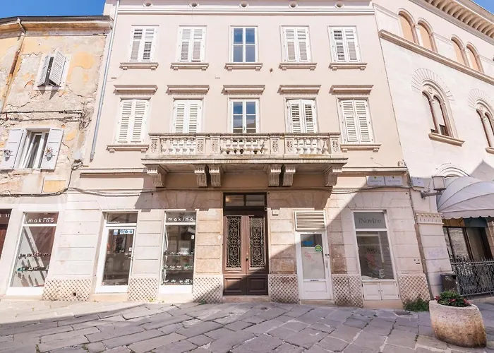 Апартаменты Diana's Chamber *