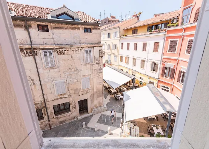 Diana's Chamber * Pola